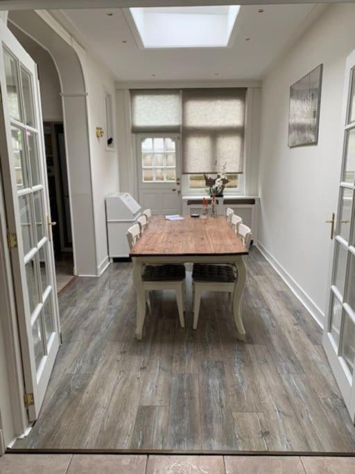 Een Heerlijke Woning Op Loopafstand Van Centrum! 레바르덴 외부 사진